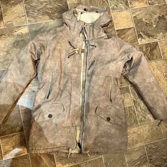 686 Woman’s ski/snowboard Jacket size large - Picture 1 of 9